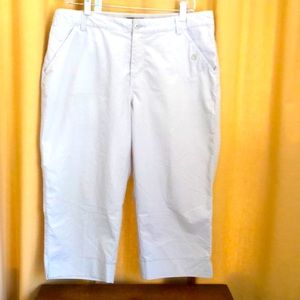 $60  Columbia Tan Polyester Capri Pants Women's size 14